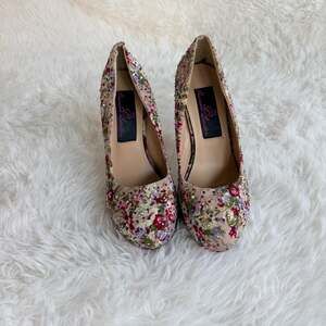 Princess London Floral Print Rhinestone Embellished Platform Pumps